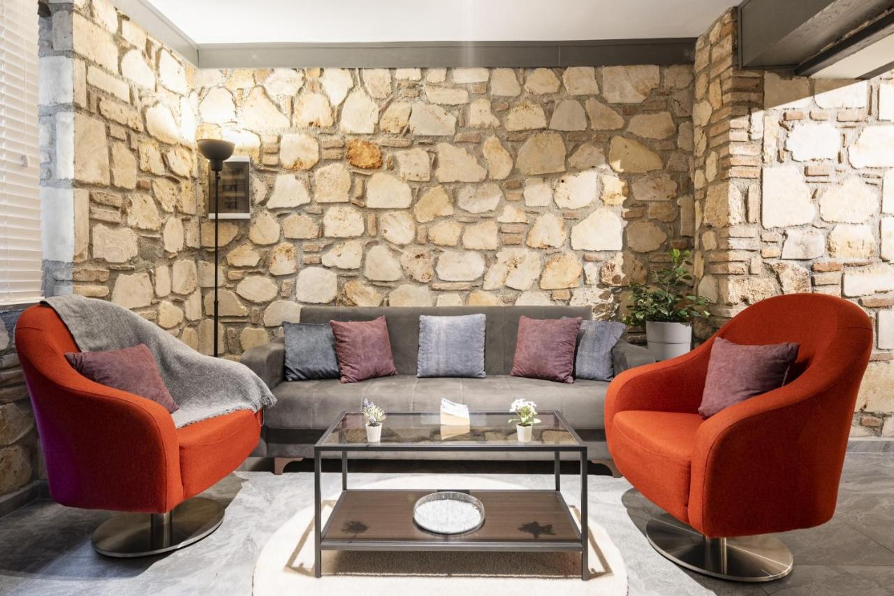 Apartamento Charming Flat Near Hadrians Gate Antalya Exterior foto